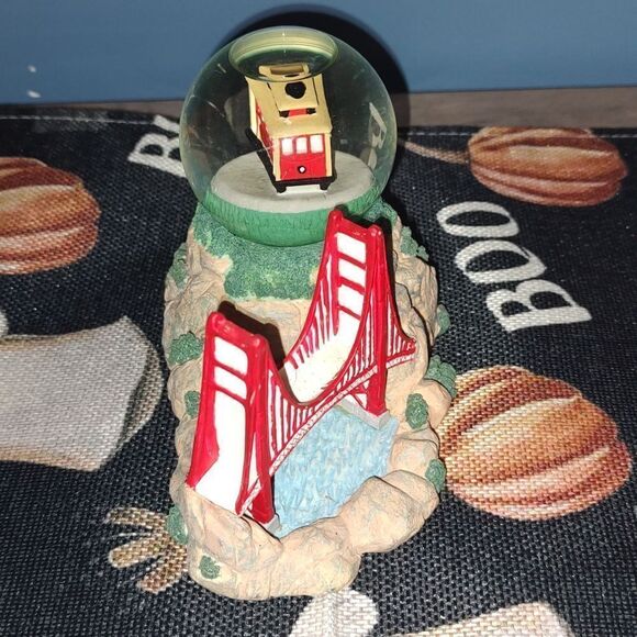 The San Francisco Music Box Company Golden Gate Bridge and Trolley Car Snowglobe - Picture 2 of 6